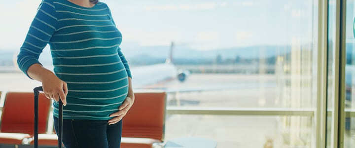 Jusqu'à quel stade de la grossesse peut-on voyager en avion ?